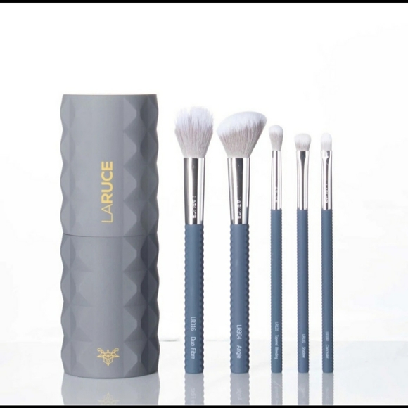 Laruce Makeup Brushes 6 Bundle Travel Case 6 Pieces NWT - Picture 2 of 6